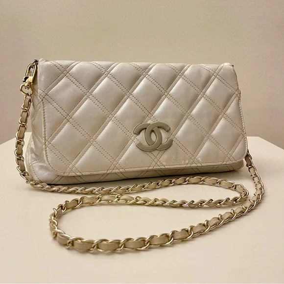 Vintage Chanel Quilted Leather Flap Bag - Light Grey - Picture 13 of 13